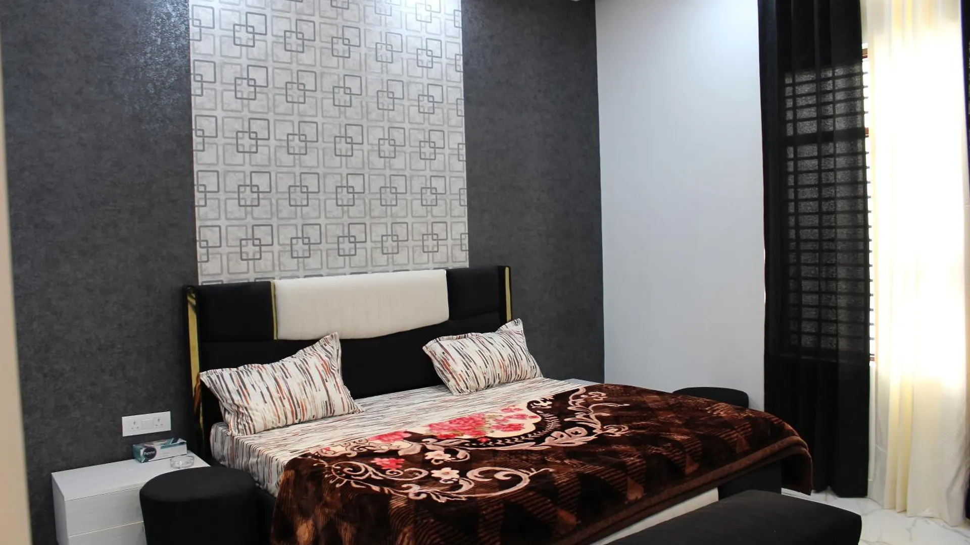Apartment Luxury Private Farmhouse Gurgaon